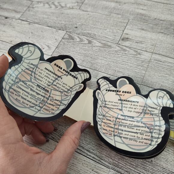 THE MAGNETIC EGGS Cookbook Die Cutout Small Quaint 80s Cookbook MISSING MAGNET - Picture 4 of 9